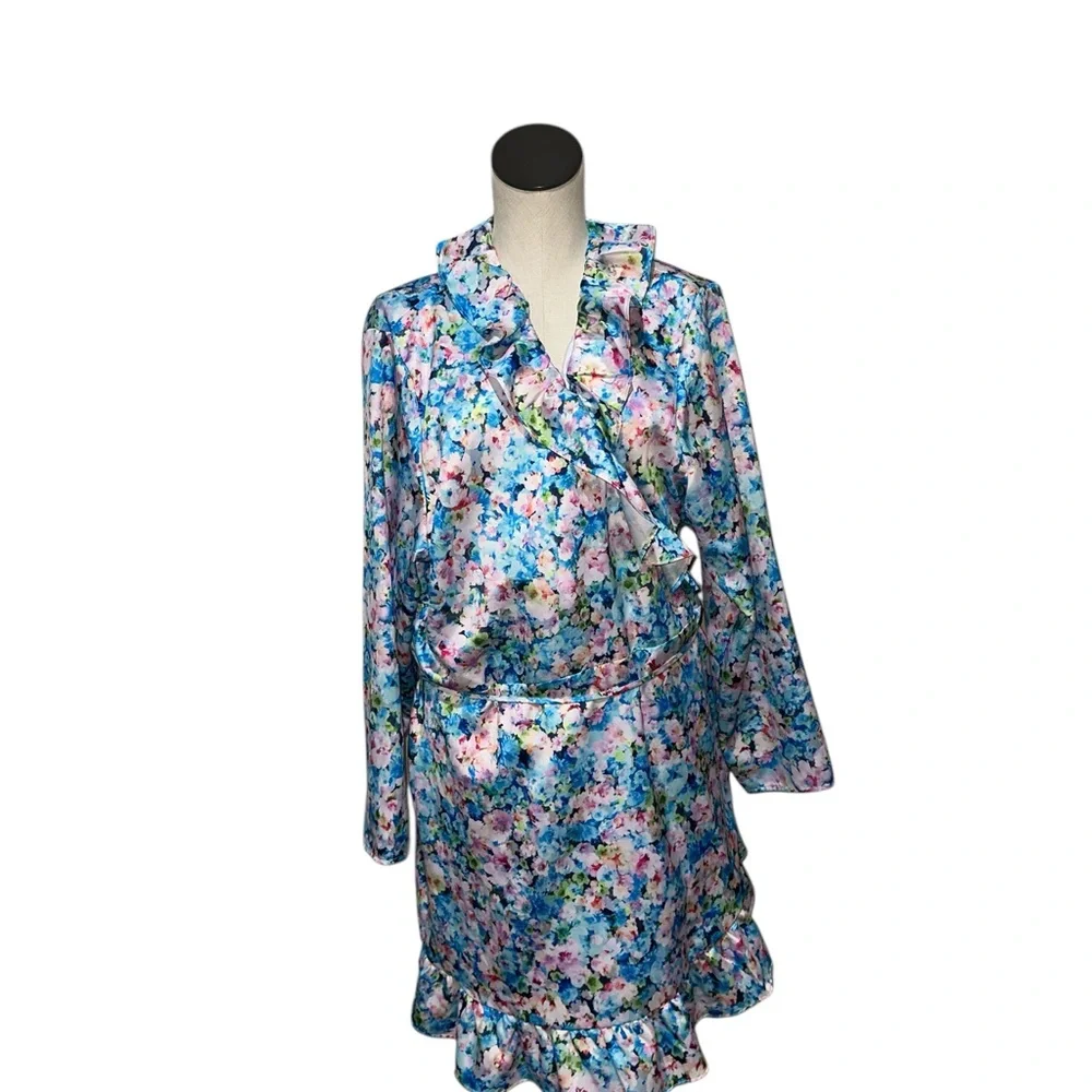 NWOT Bar III Women's Blue Floral-Print Ruffled Tie-Waist Wrap Dress